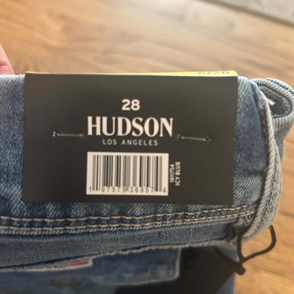 NWT Hudson brand Women’s Sz 28/6 Straight Leg Slim Fit Mid-Rise Jeans - Picture 8 of 8